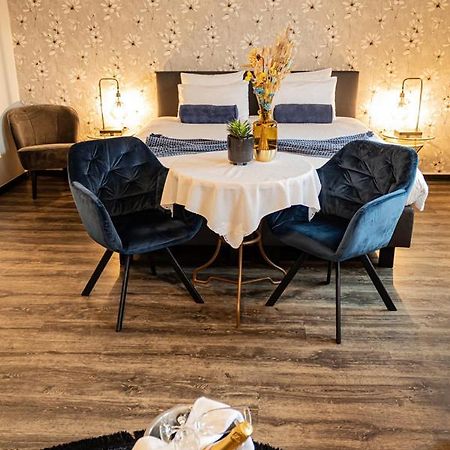 Guesthouse De Wissen Dilsen Stokkem Bagian luar foto