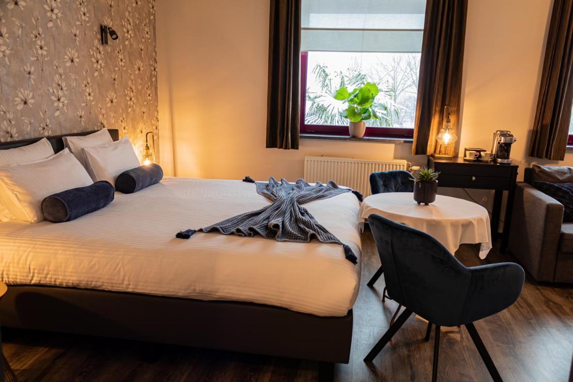 Guesthouse De Wissen Dilsen Stokkem Bagian luar foto