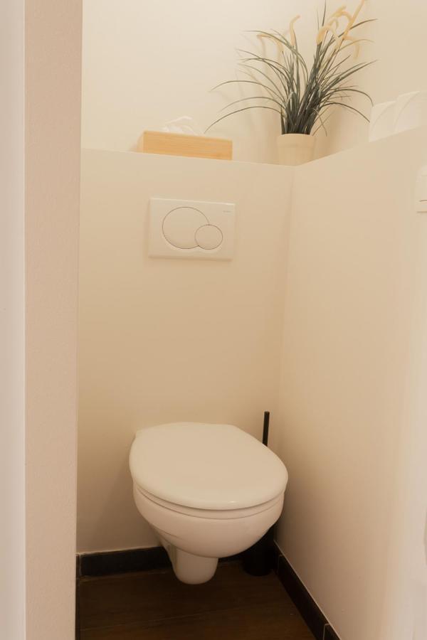 Guesthouse De Wissen Dilsen Stokkem Bagian luar foto